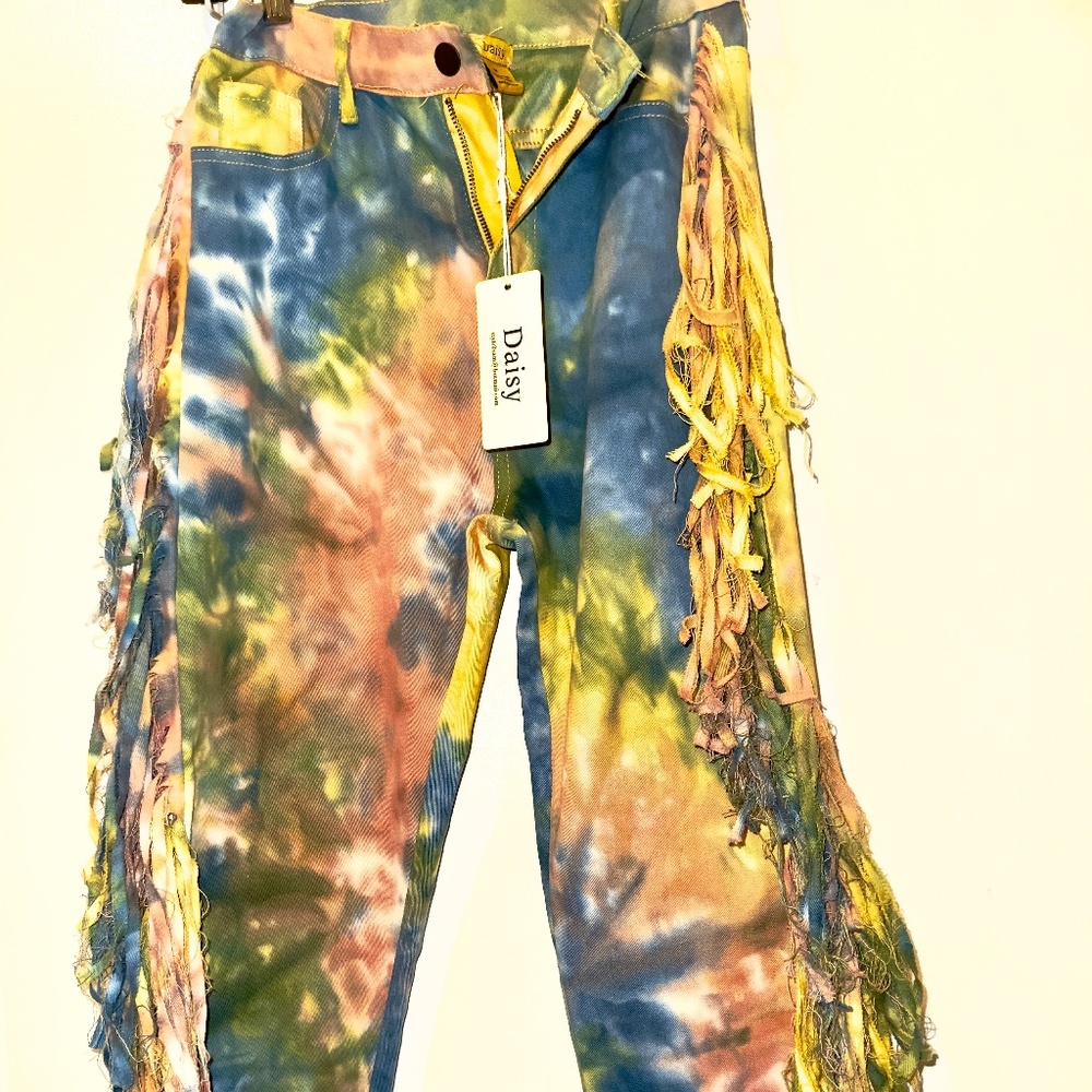 Daisy Brand Tie Dye Fringe Jeans Size M Yellow/Blue/Red Multi Color  NWT 5/6
